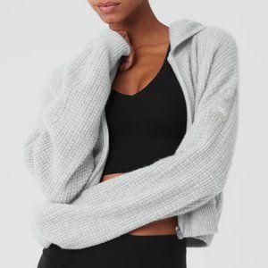 ALO YOGA - CASHMERE PLUSH WAFFLE FULL ZIP HOODIE in Athletic Heather Grey